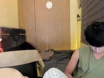 alluring_alpha Image 13