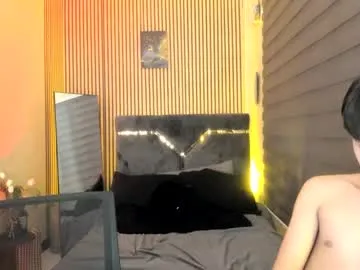 alluring_alpha Image 4