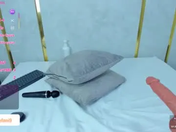 amor_smith_ Image 17