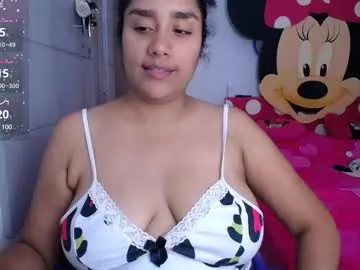 busty_nahiara Image 11