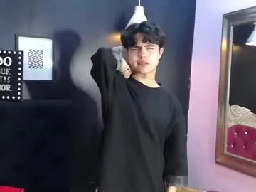 collinstone Image 12