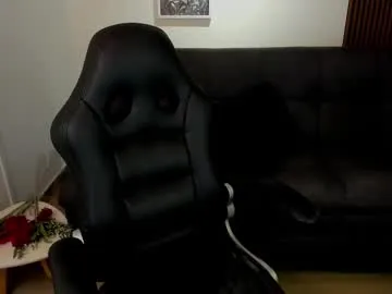 crimson_tati Image 15