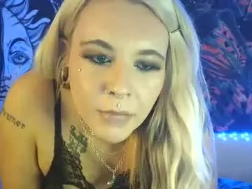 devyn_winter Image 5