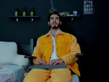 emma_muscle_ Image 14