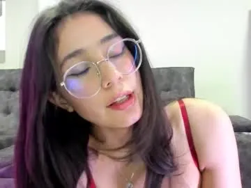 emma_sandovaal Image 14