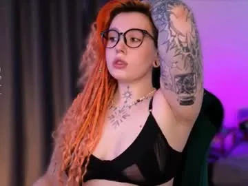 evaredmooon Image 12