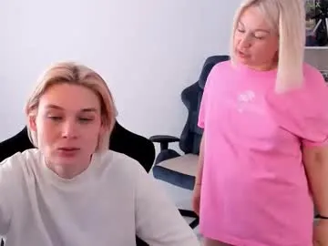 hottyblonds Image 14