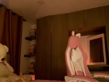kaylacollins1 Image 4