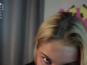 lipswithsmileonthem Image 16