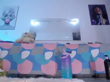 mia_starss's Thumb Image