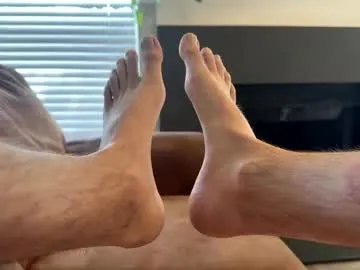 onmyknees007 Image 4