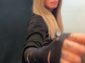 xdresserwithass588292 Image 6