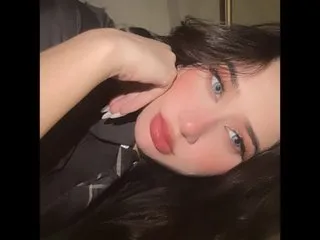 AlejandraLee's Thumb Image